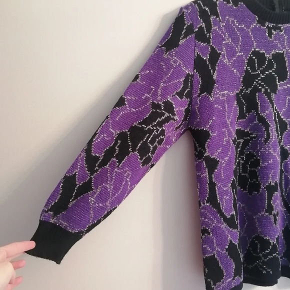Vintage 80s D'Allairds Purple and Black Knit Metallic Floral Sweater Small - Picture 5 of 15